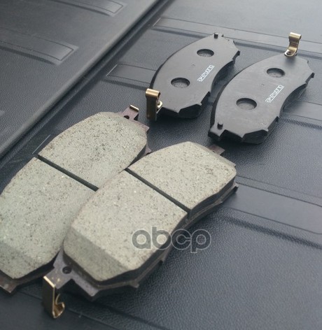 Колодки тормозные дисковые передние INFINITI FX35 (S50) AN-605WK Akebono арт. AN-605WK