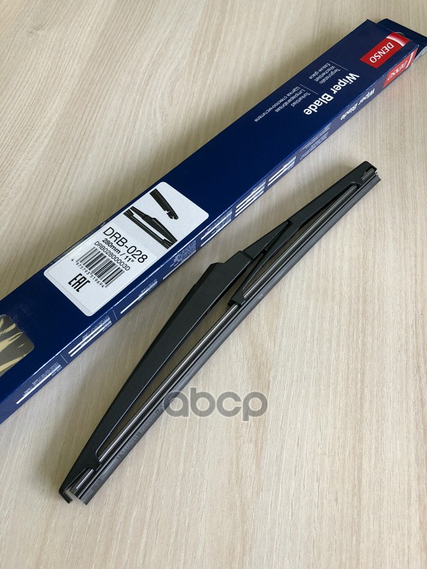 Щетка стеклоочистителя каркасная задняя 280мм Denso арт. DRB028