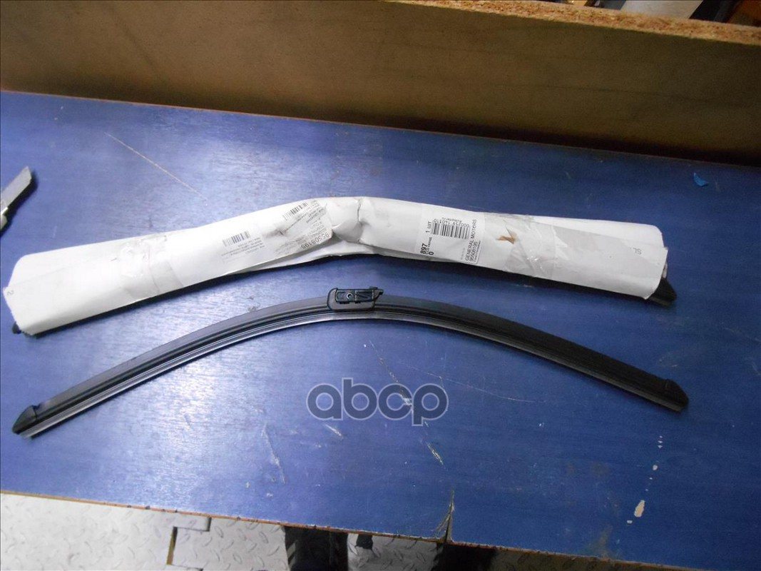 Щетка стеклоочистителя 680/625 мм бескаркасная комплект 2 шт GENERAL MOTORS 95508195 GENERAL MOTORS арт. 95508195