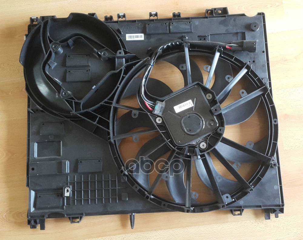 Вентилятор Охлаждения Двигателя LAND ROVER арт. LR048175