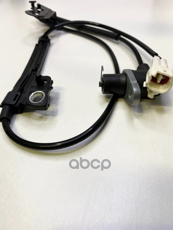 Датчик Abs Передний Правый Toyota Corolla (2001/03 - 2008/03) Toyota Avensis (2003/04 - 2008/11) Fro MAGTECHNIC арт. mag3121