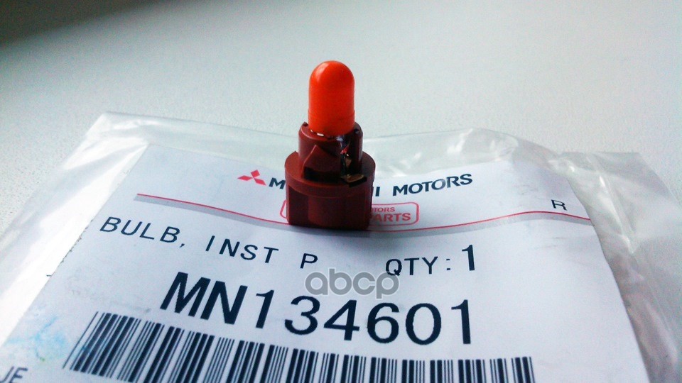 Лампа V W MITSUBISHI MN134601 MITSUBISHI арт. MN134601