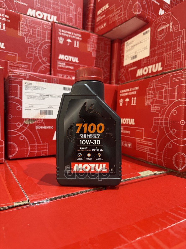 Масло моторное Motul 7100 4T 10W-30 синтетическое 1 л 113199 MOTUL арт. 113199