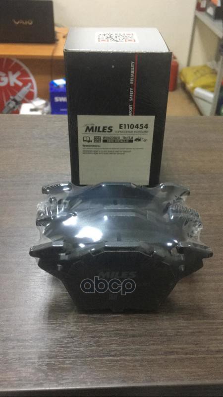 Колодки тормозные задние (Смесь Semi-Metallic) MERCEDES V-CLASS/VITO W638 97-03 (TRW GDB1408) E110454 Miles арт. E110454