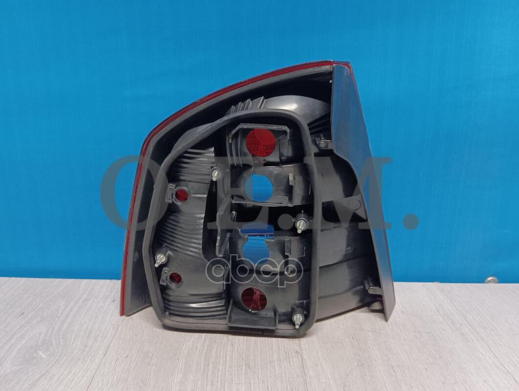 Фонарь Правый Skoda Octavia 2 A5 Лифтбек, 2008-2013 O.E.M. арт. OEM0007FONR
