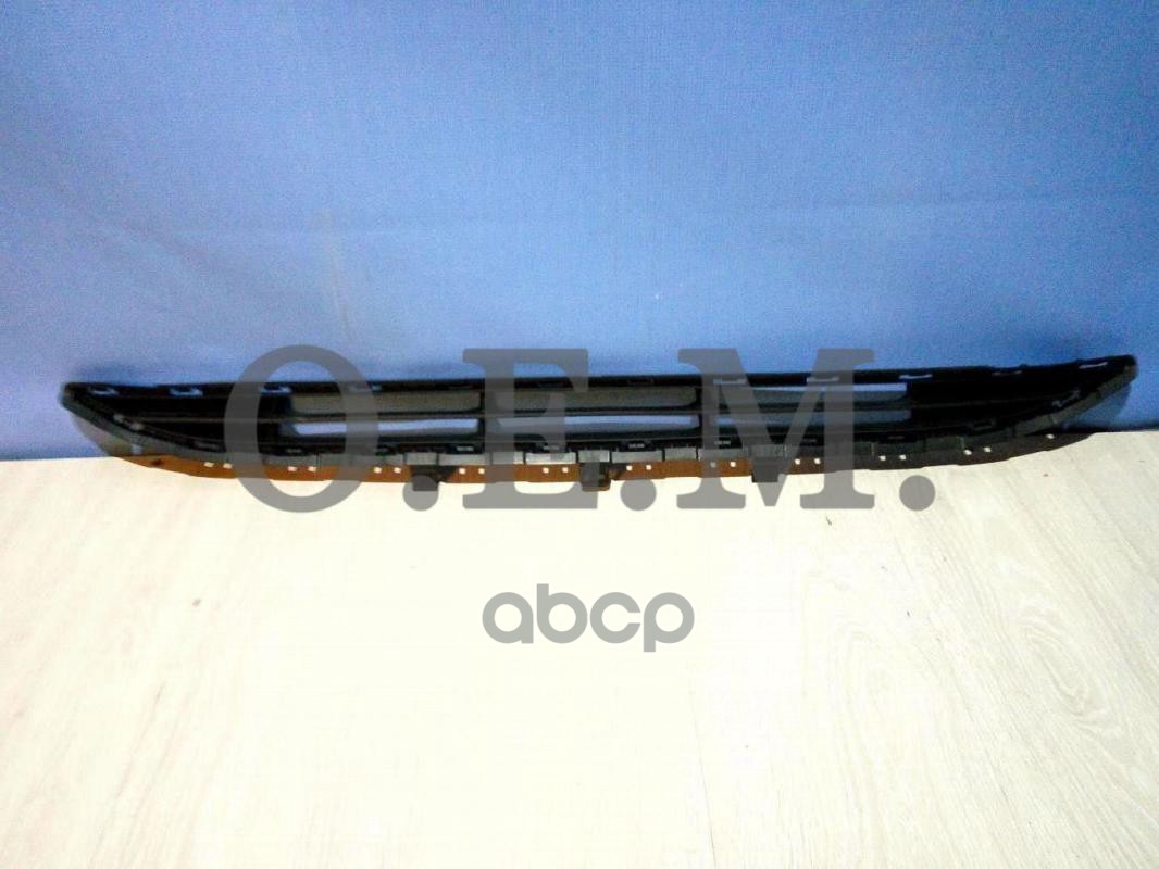 Решетка в бампер нижняя Hyundai Solaris 2 2017-2020 O.E.M. арт. OEM3664