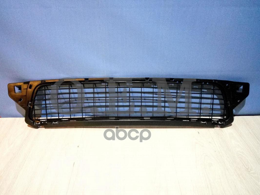 Решетка в бампер нижняя Renault Duster 1 2011-2015 O.E.M. арт. OEM3667