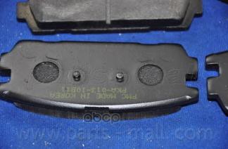Колодки тормозные дисковые HYUNDAI TERRACAN PMC 58302H1A00 Parts-Mall арт. pka-013