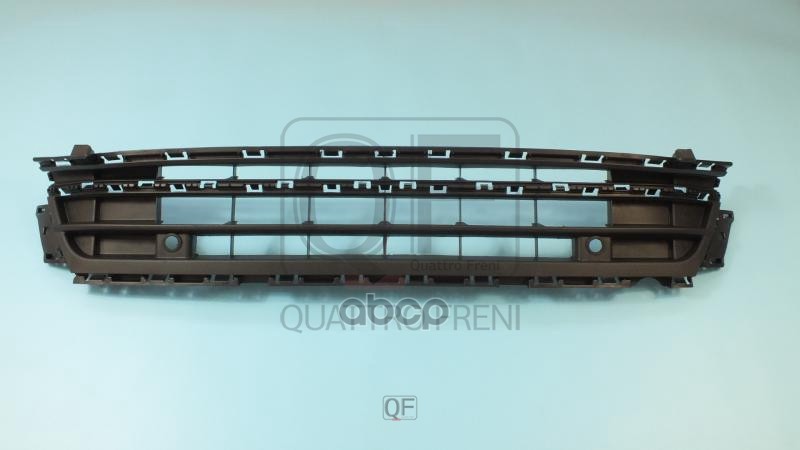 Решетка радиатора нижняя под парктроник QUATTRO FRENI арт. qf13g00017