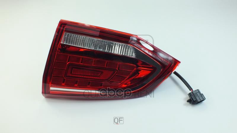 Фонарь в крышку багажника rh QUATTRO FRENI арт. qf21m00090