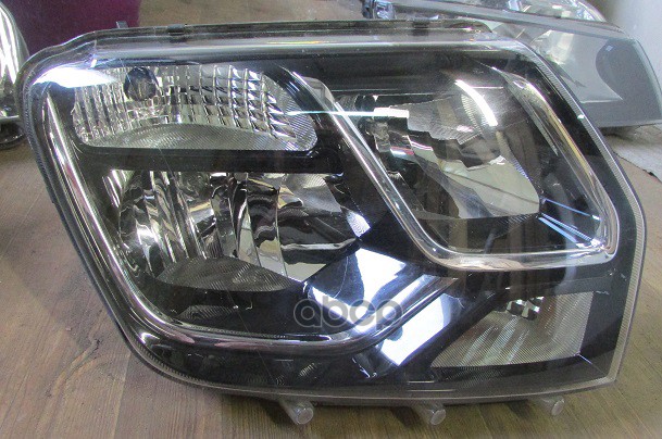 Фара Правая С Корректором RENAULT арт. 260107307R