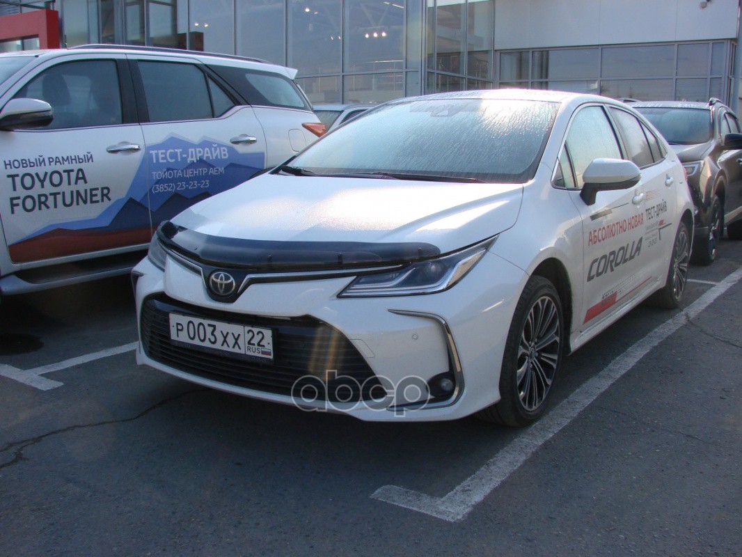 Дефлектор капота темный TOYOTA Corolla 2018- / Тойота Королла SIM арт. NLD.STOCOR1812