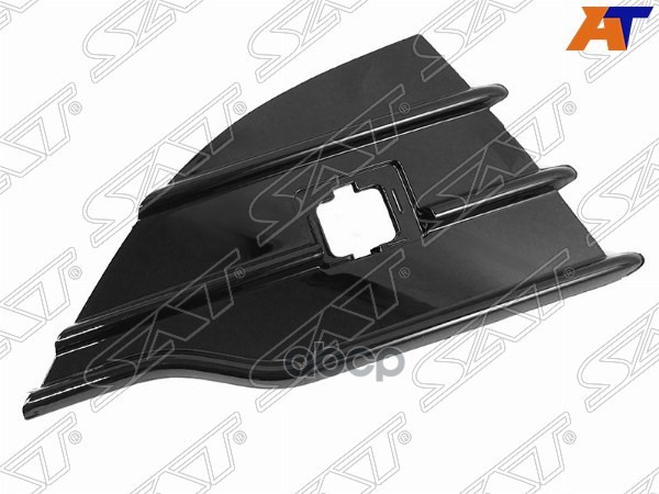 Решетка в бампер Ford Kuga 13-17 (Справа/ Комплектация под буксировочный крюк) Sat арт. ST-FDK2-000G-1