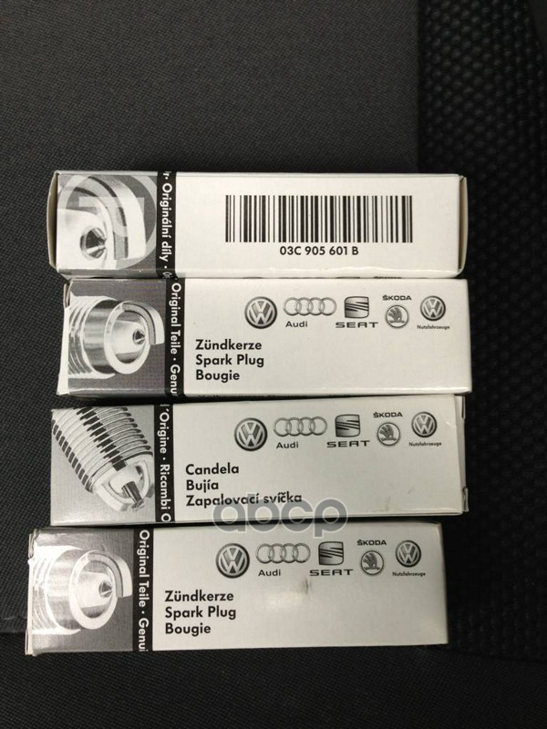 Свеча зажигания VAG арт. 03C905601B
