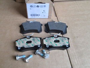 1 комплект тормозных 5Q0698451M VAG арт. 5Q0698451M