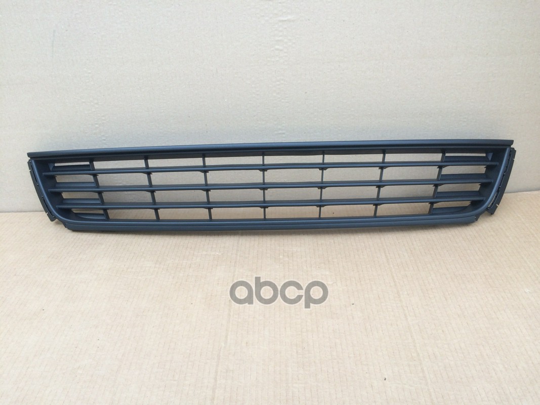 Решетка бампера VW VAG 6RU 853 677 9B9 VAG арт. 6RU 853 677 9B9